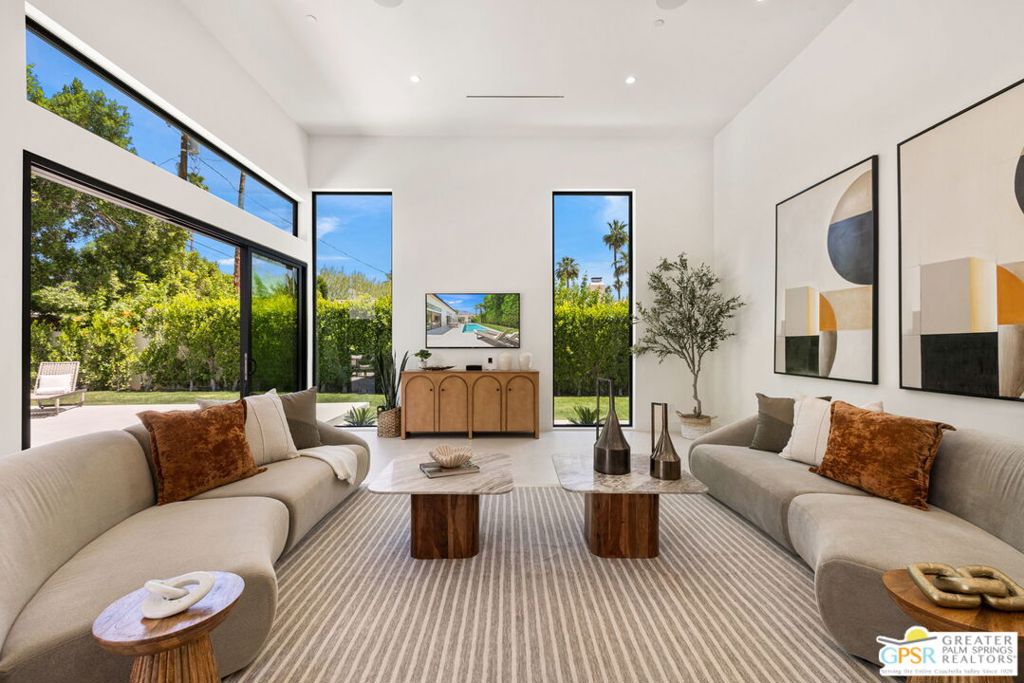 Properties 1458 E El Alameda
