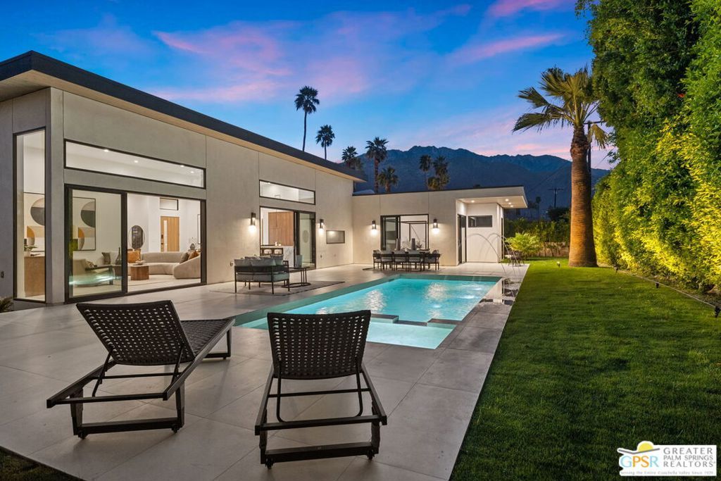 Photo of 1458 E El Alameda, Palm Springs, CA 92262 (MLS # 26656123PS)