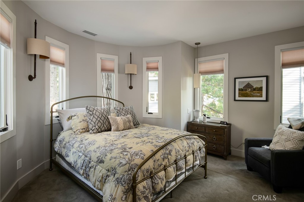 Arrowhead Woods (AWHW) - Residential