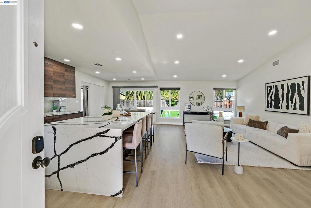 4311 4311 Blondwood Ct