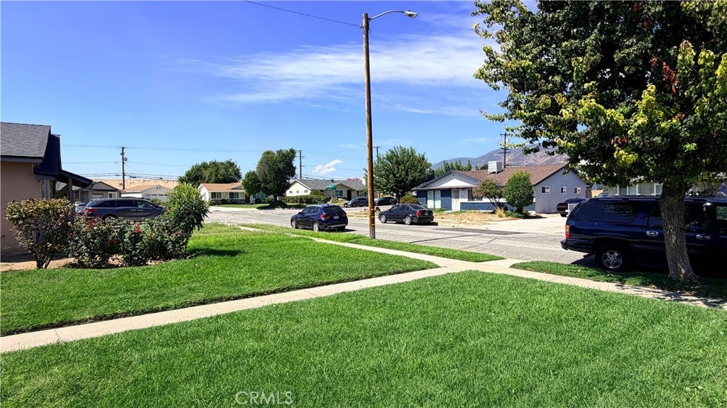 1123 E 38th