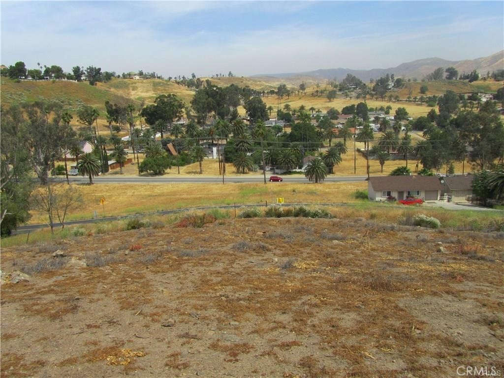 "COUNTRY CLUB HIGHTS" Over half of an acre (28314 SQRF) vacant lot with great views, utilities on the St.