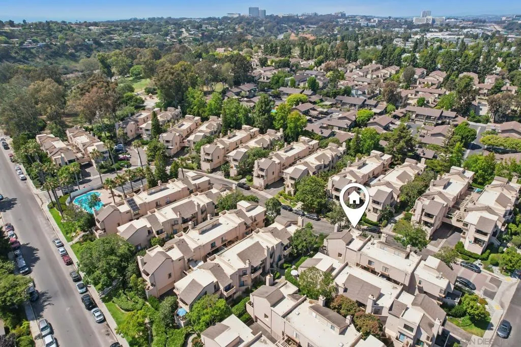 La Jolla, California 92037, United States, 2 Bedrooms Bedrooms, ,3 BathroomsBathrooms,Residential,Pending,181688