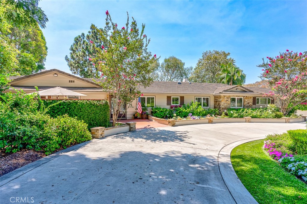 1102 N Richman Knoll