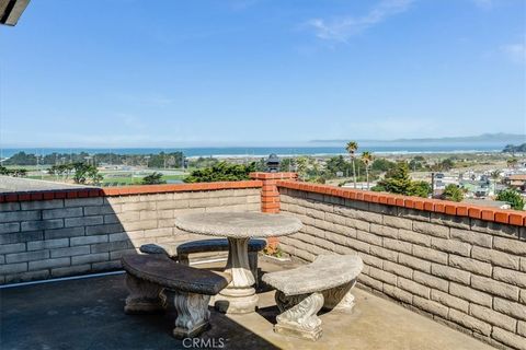 Tiny photo for 489 Sunset Court, Morro Bay, CA 93442 (MLS # SC26110330)