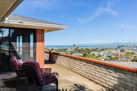 Tiny photo for 489 Sunset Court, Morro Bay, CA 93442 (MLS # SC26110330)