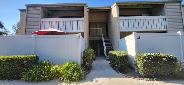 32 Town And Country Road