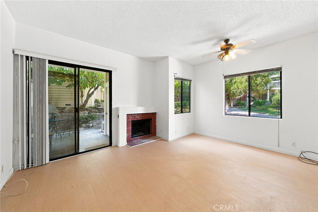 4900 N Grand Avenue 127