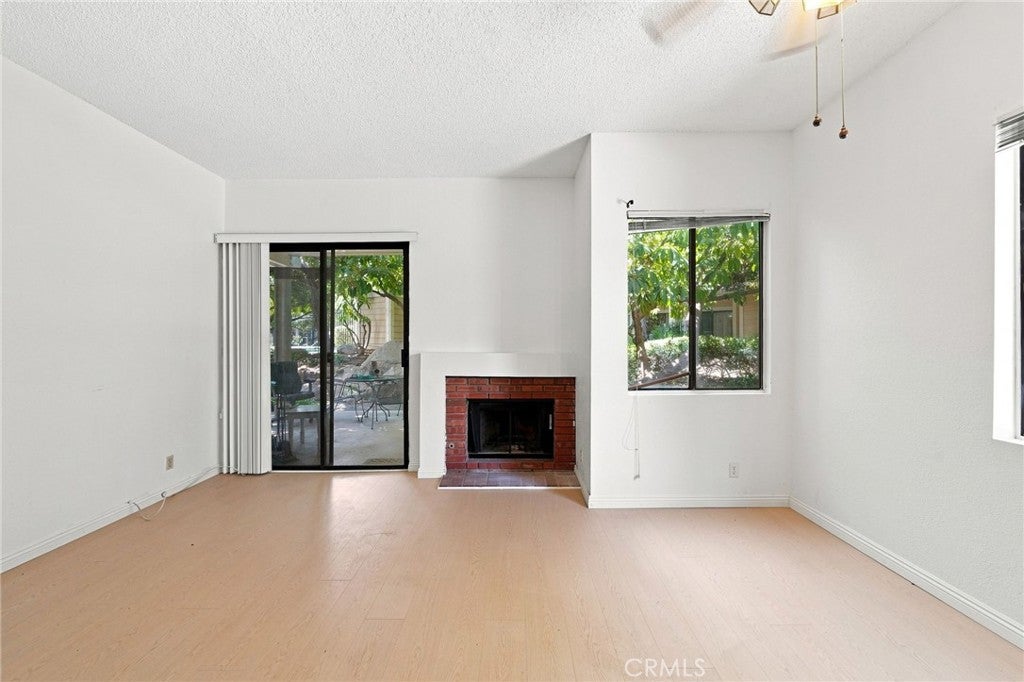 4900 N Grand Avenue 127