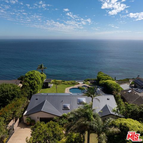 Photo of 29020 Cliffside Drive, Malibu, CA 90265 (MLS # 26638167)