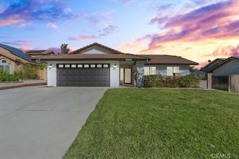 Photo of 8720 Coyote Bush Rd, Riverside, CA 92508 (MLS # IV26046739)