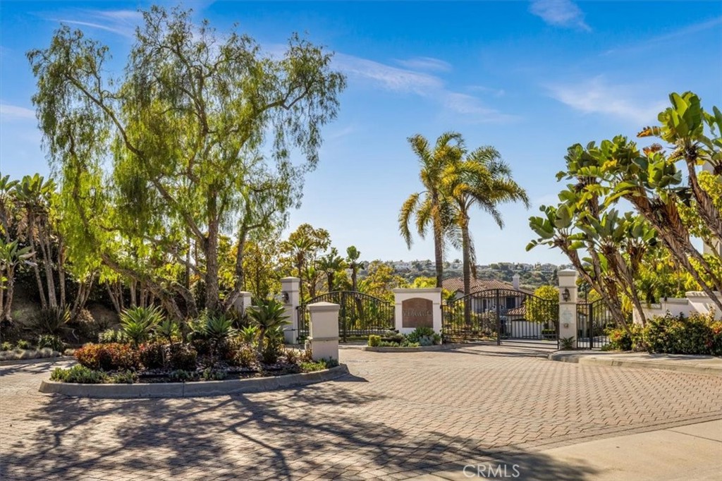 7041 Crane Court