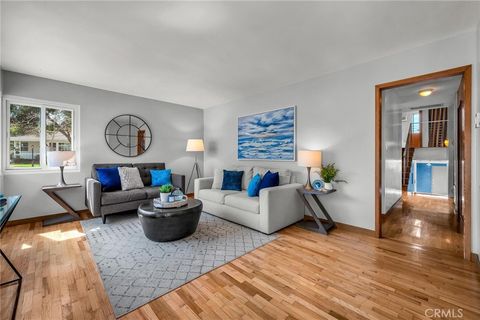 Photo of 701 Hillcrest St, El Segundo, CA 90245 (MLS # SB26042953)