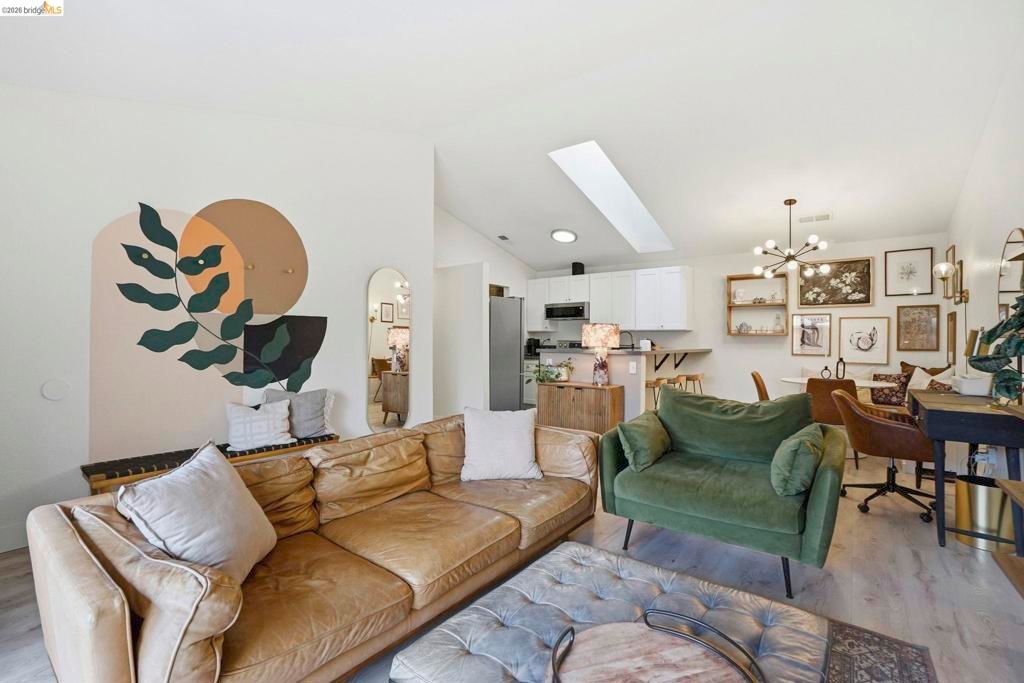 Photo of 925 Villa Terrace Ter, Brentwood, CA 94513 (MLS # 41130423)