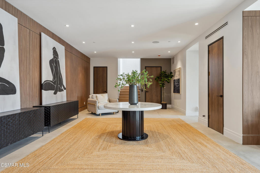 461 Lake Sherwood Drive