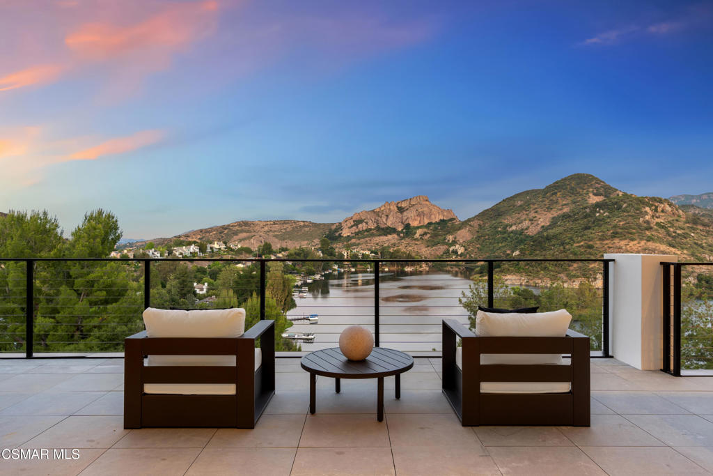 461 Lake Sherwood Drive