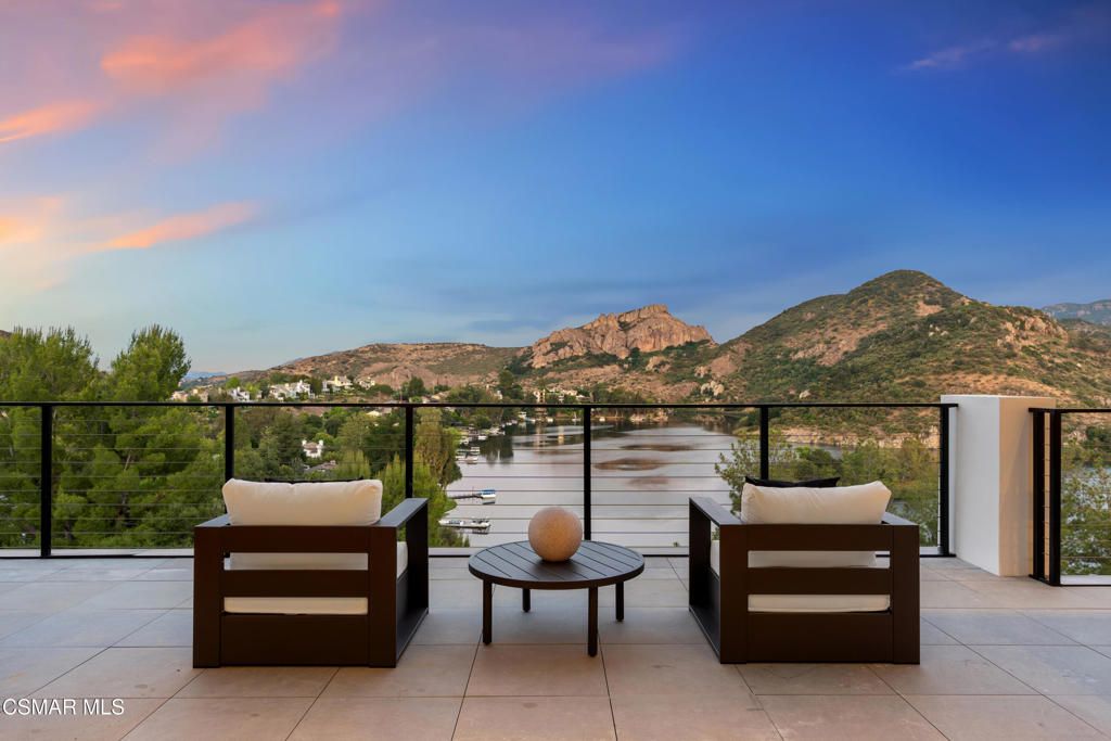 Photo of 461 Lake Sherwood Drive, Westlake Village, CA 91361 (MLS # 226000215)