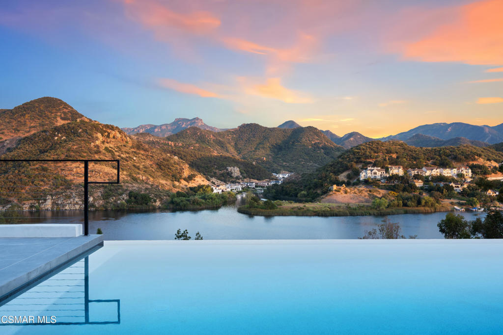 461 Lake Sherwood Drive