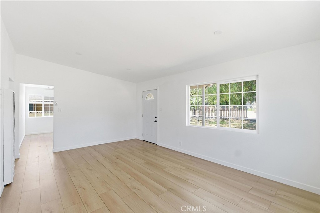1114 N Cherry