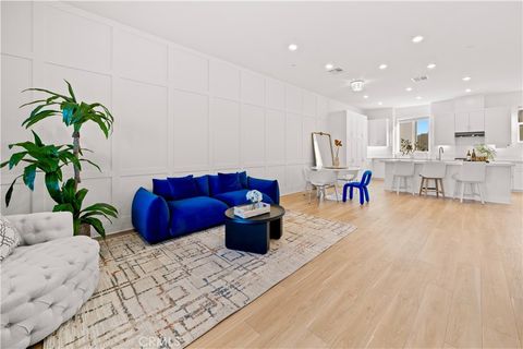 275 Sash Irvine CA 92618