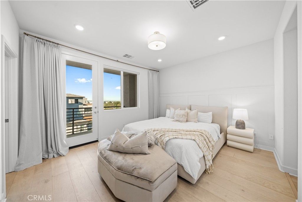 Photo of 275 Sash, Irvine, CA 92618 (MLS # OC26039206)