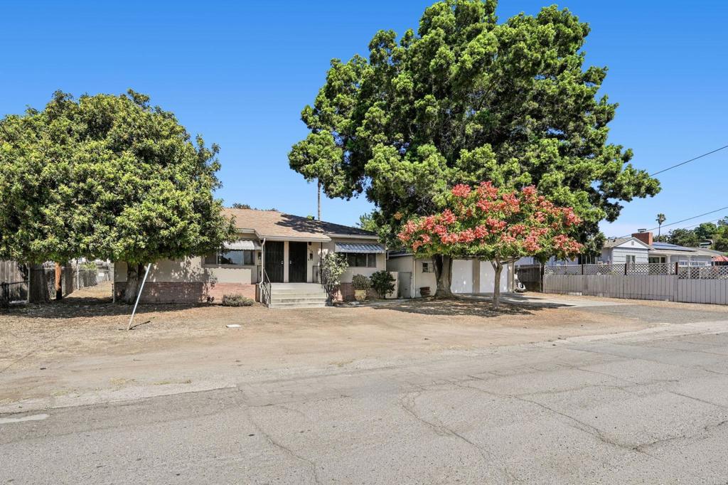 8122 8124 Lincoln Street