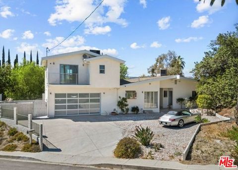 4715 Burgundy Road Woodland Hills CA 91364