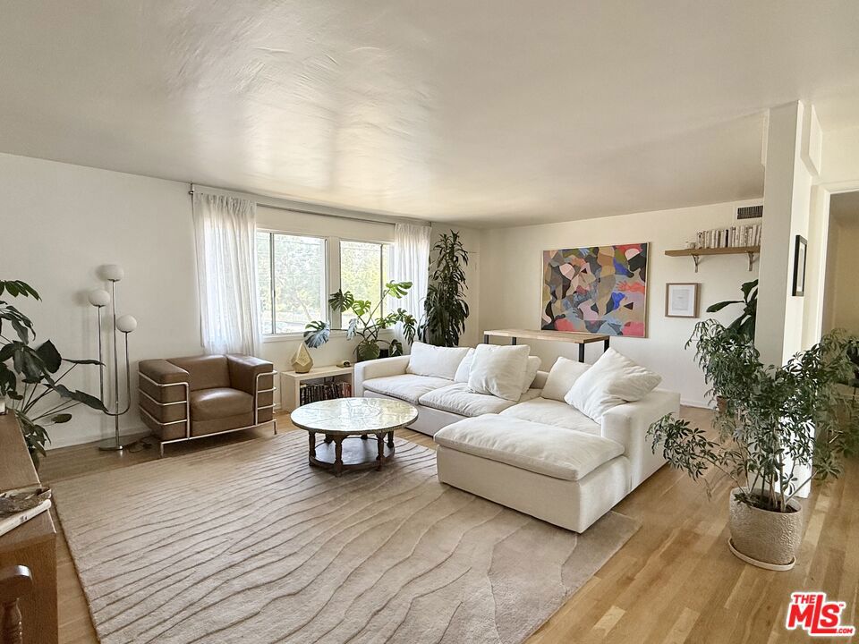 6000 Coldwater Canyon Avenue 2