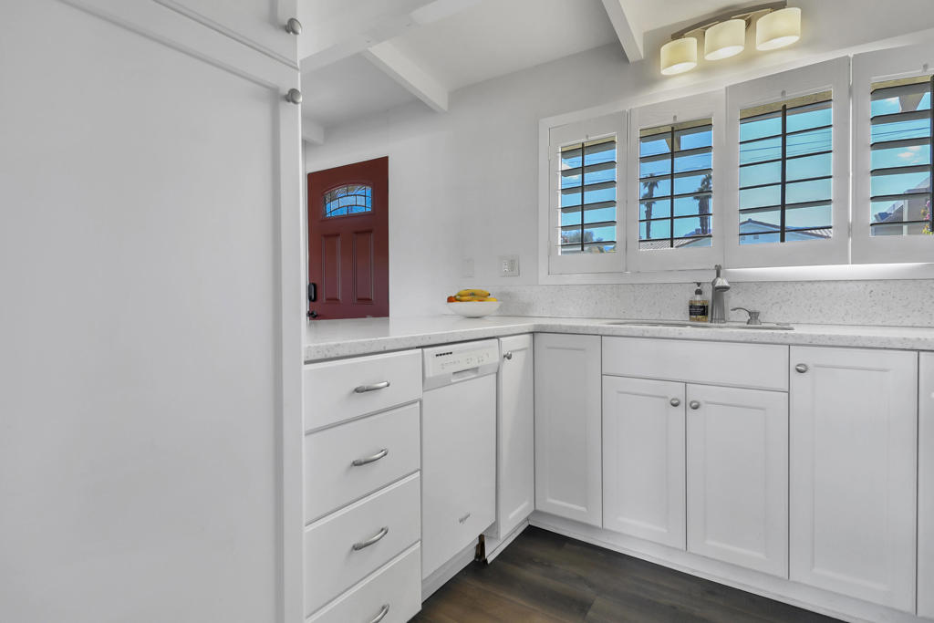 Sand & Shadows - Residential