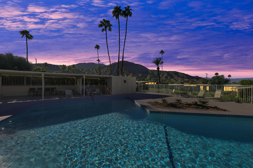 Sand & Shadows - Residential