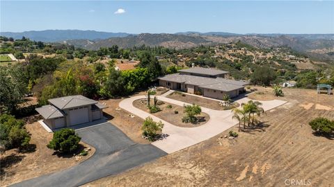 Photo of 1186 Lydia Lane, Fallbrook, CA 92028 (MLS # SW26084026)