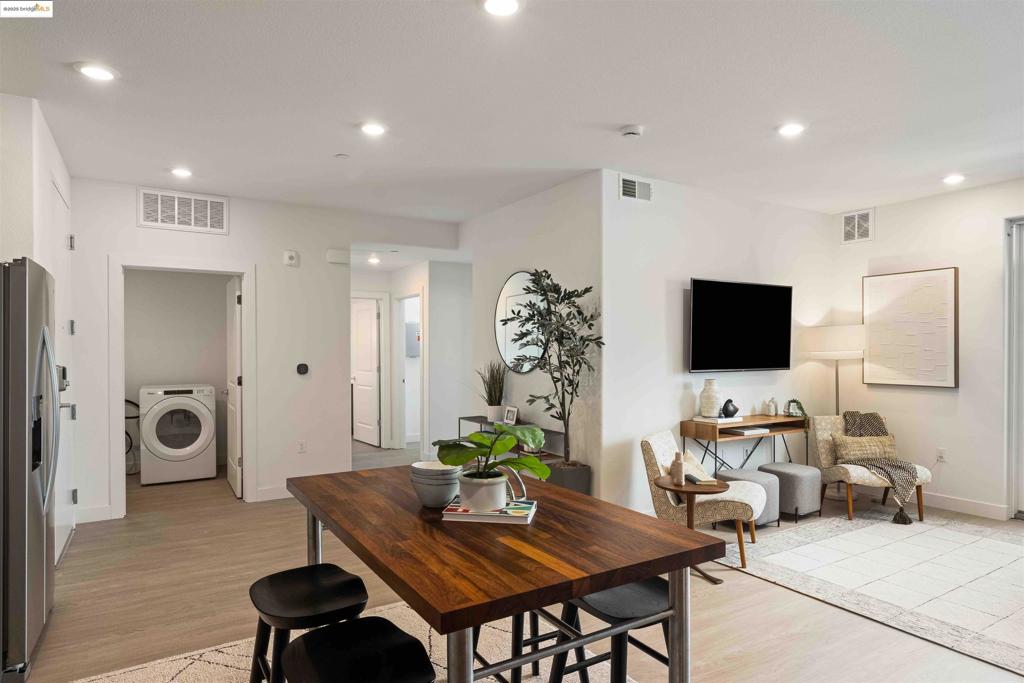 HAYWARD - Residential