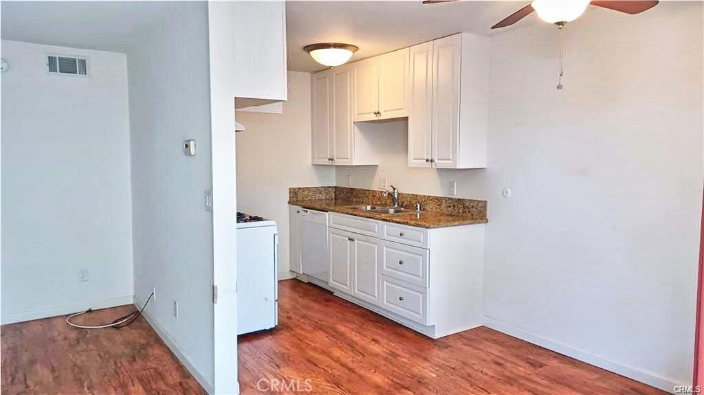 CUSTOM - Residential Lease