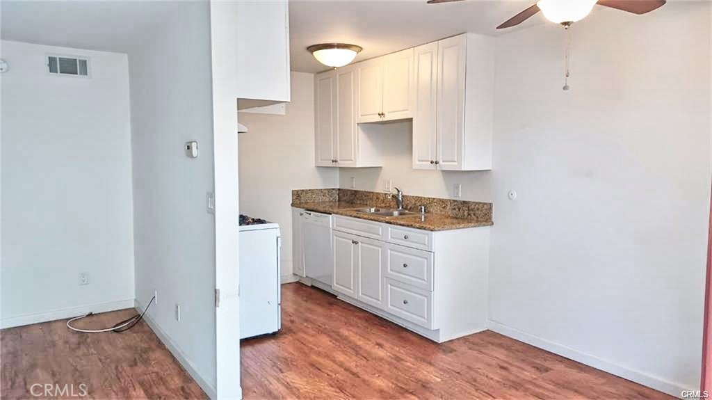 CUSTOM - Residential Lease