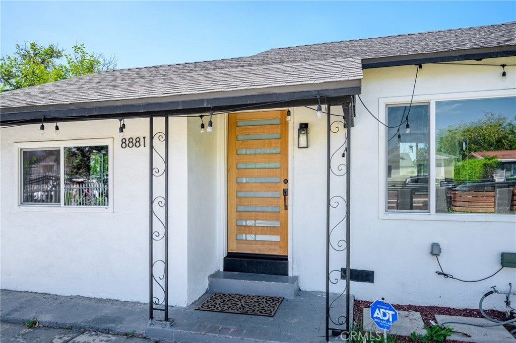 8881 Morehart Avenue, Sun Valley CA 91352
