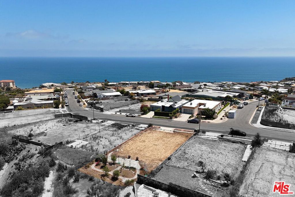 3624 Surfwood Road
