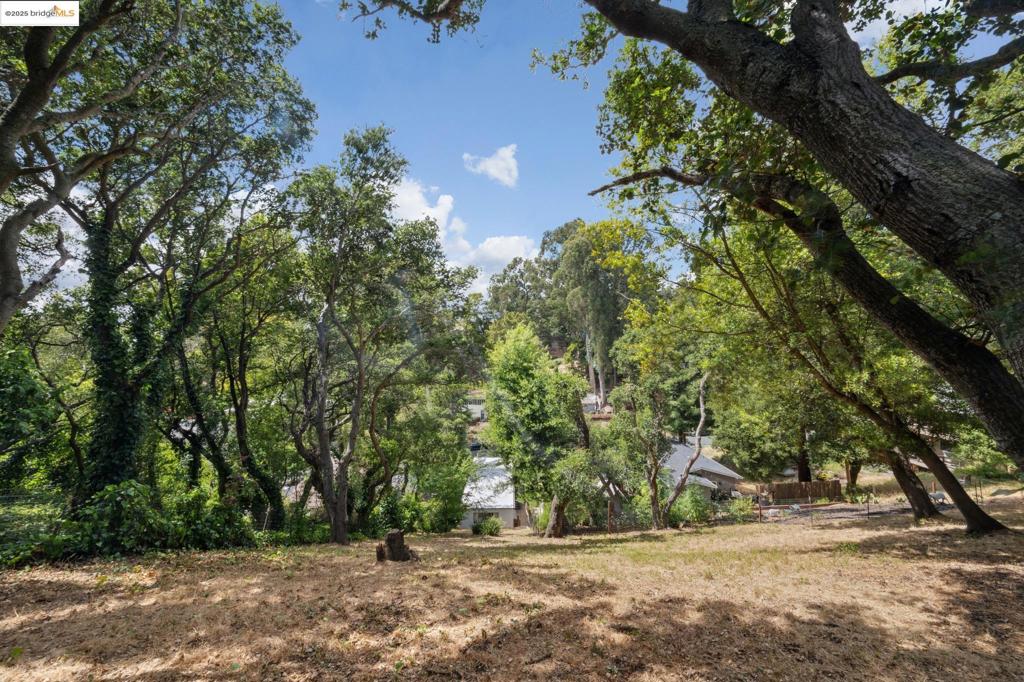 LINCOLN HIGHLAND - Residential