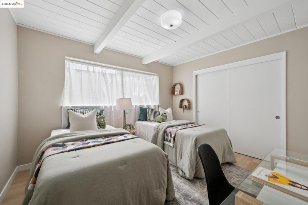 LINCOLN HIGHLAND - Residential
