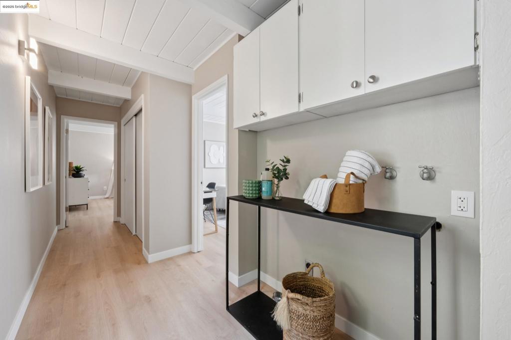 LINCOLN HIGHLAND - Residential
