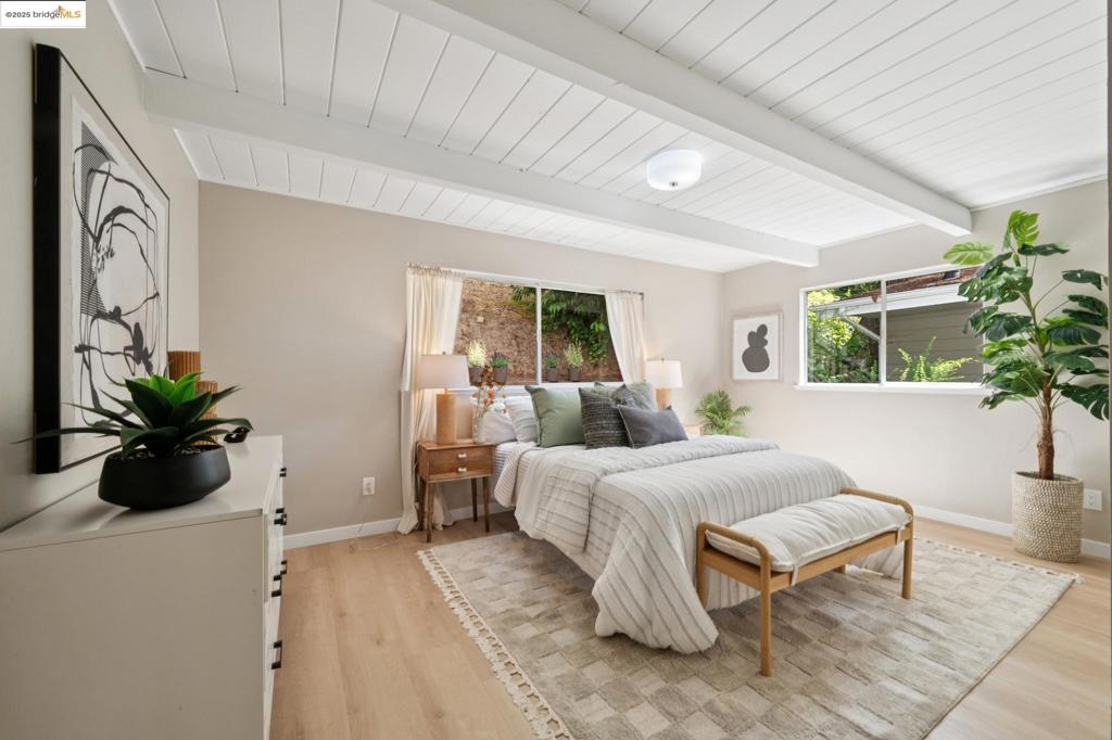 LINCOLN HIGHLAND - Residential