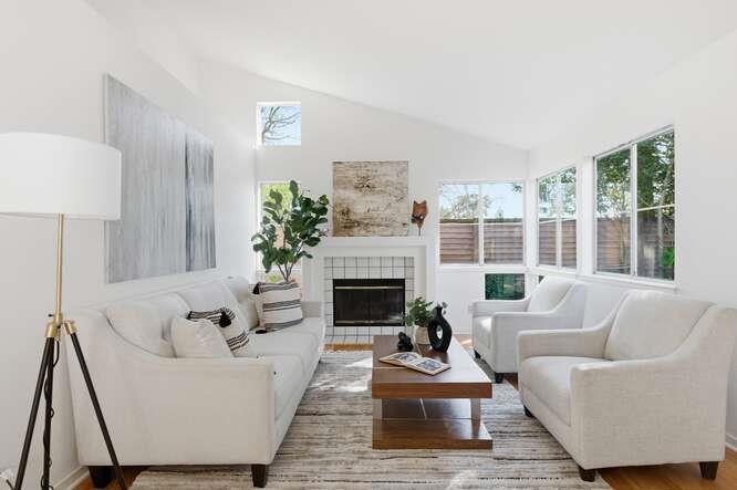 1295 Kelly Park Circle