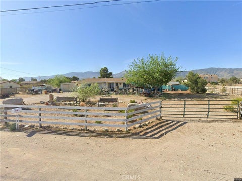 Photo of 32811 Azurite RD, Lucerne Valley, CA 92356 (MLS # IG26199417)