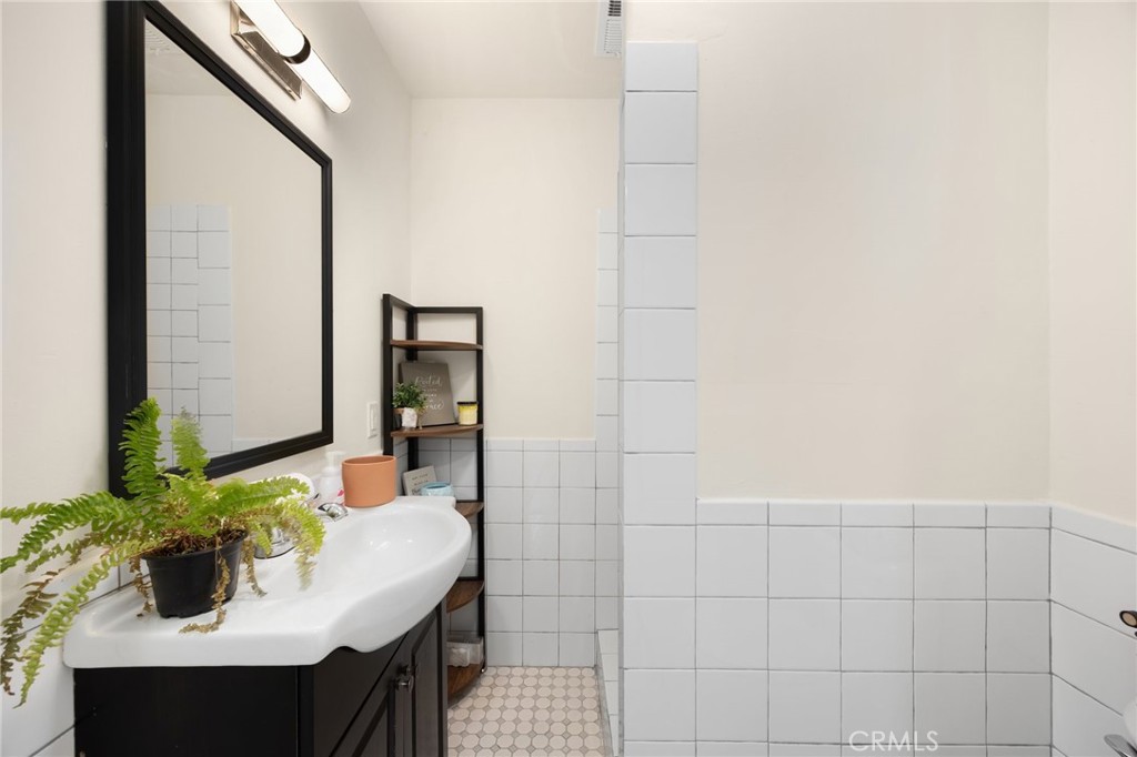 Santiago Ranchos (SANR) - Residential Income