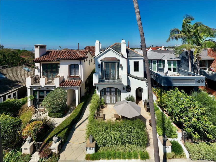 Located South of Coast Hwy just a couple homes from the famous Goldenrod footbridge. This property has a rooftop peakaboo Ocean, Catalina and Back Bay Views. Vaulted ceilings, travertine flooring throughout, spacious floor plan for quiet relaxing. Boasting over 1500 sqft gives this home great value for the location and view..