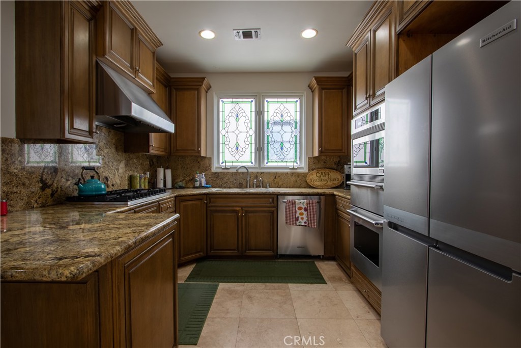 Corona del Mar South of PCH (CDMS) - Residential