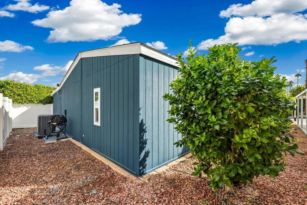 Palm Canyon Mobile C - Manufactured In Park