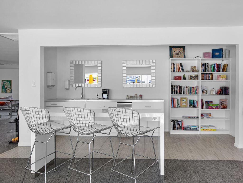 Palm Canyon Mobile C - Manufactured In Park