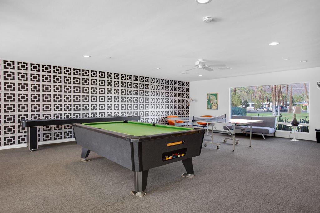 Palm Canyon Mobile C - Manufactured In Park