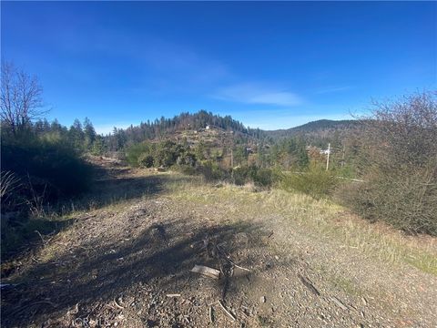 Photo of 14733 Dove Drive, Cobb, CA 95426 (MLS # LC25270218)