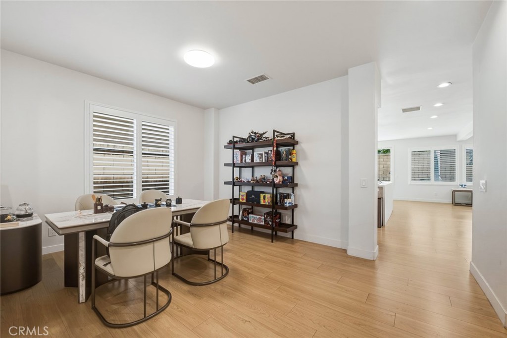 1018 N Smiderle Loop